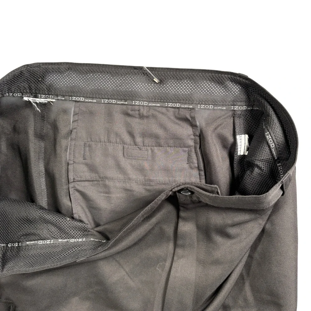 IZOD XFG Cargo Shorts Mens‎ 42 Black Performance Golf Active Utility Pocket